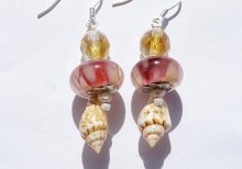 925 zilveren oorbellen met schelp en lampwork glaskraal