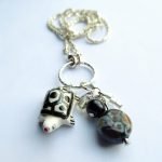 Lange ketting met schildpad en handgemaakte glaskraal