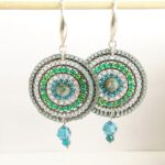 Turquoise Bohemian oorbellen met natuursteen