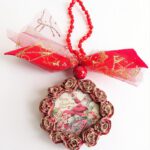 kleine kersthanger kerstman met roosjes